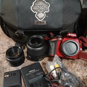 Nikon D3200 24.2 MP Digital SLR Camera 18-55 3.5-5.6 VR Lens kit From Japan